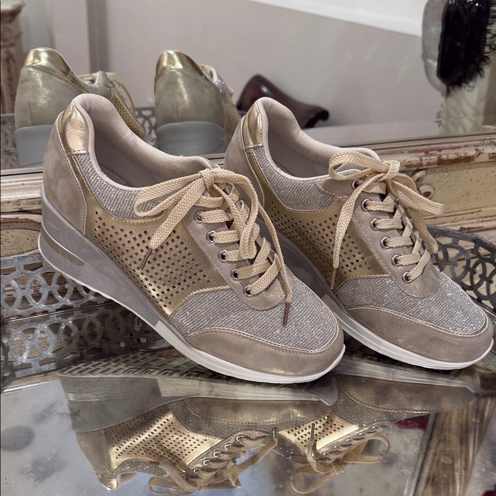 Women’s Gold & Beige Metallic Lace-Up Wedge Sneakers - Stylish Comfort size 10